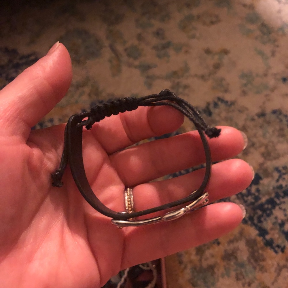 Cross bracelet - Picture 3 of 4